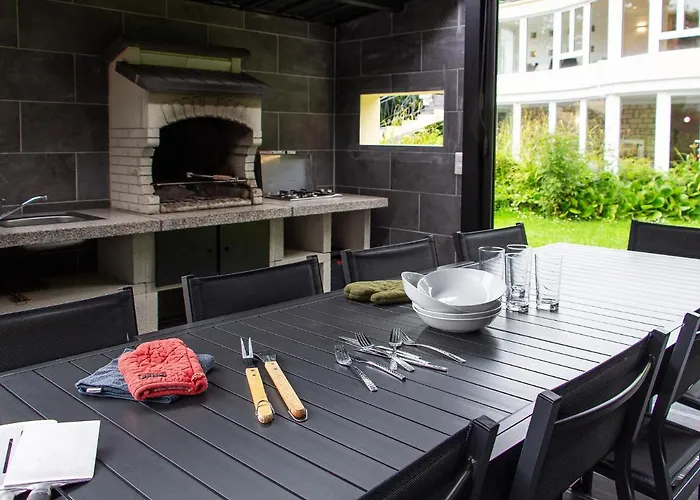 Avec Piscine Privee Auberville