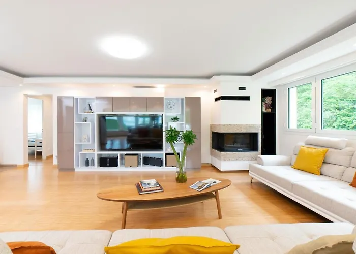 Avec Piscine Privee Auberville