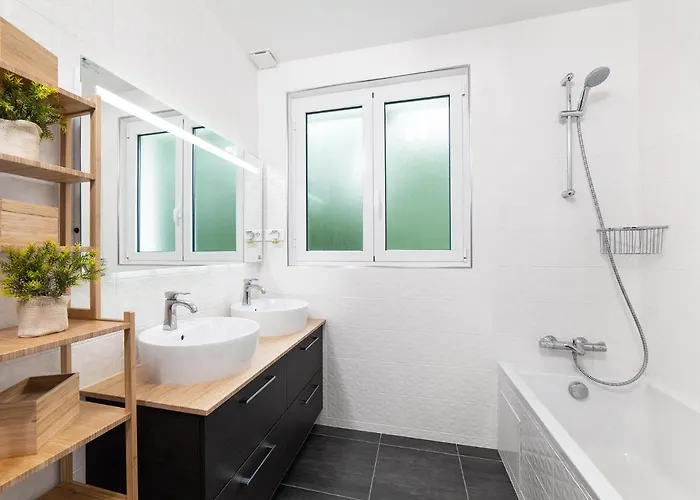 Avec Piscine Privee Willa