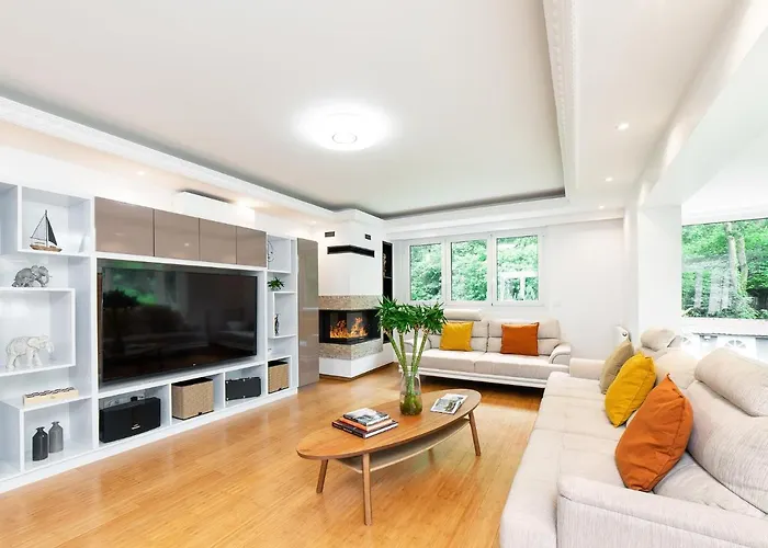 Avec Piscine Privee Auberville